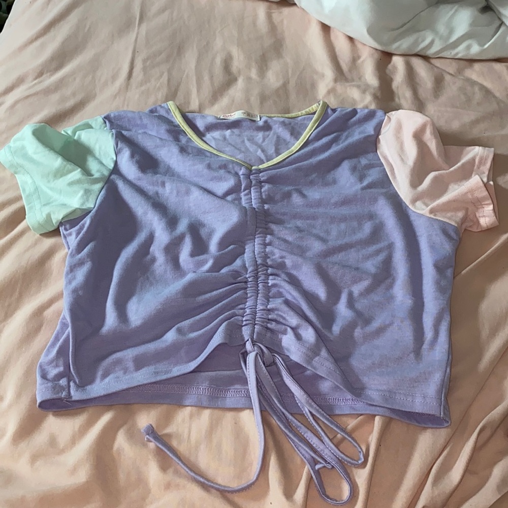 Multi-color short sleeve shirt.